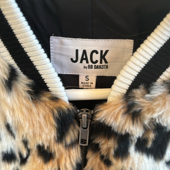 Leopard Jacket - Picture 2 of 2